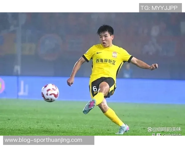 中国球员徐彬成功登陆英格兰联赛董路发文祝贺引发热议 中国球员徐彬成功登陆英格兰联赛董路发文祝贺引发热议